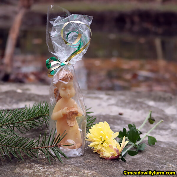 Singing Angel Beeswax Candle - Image 3